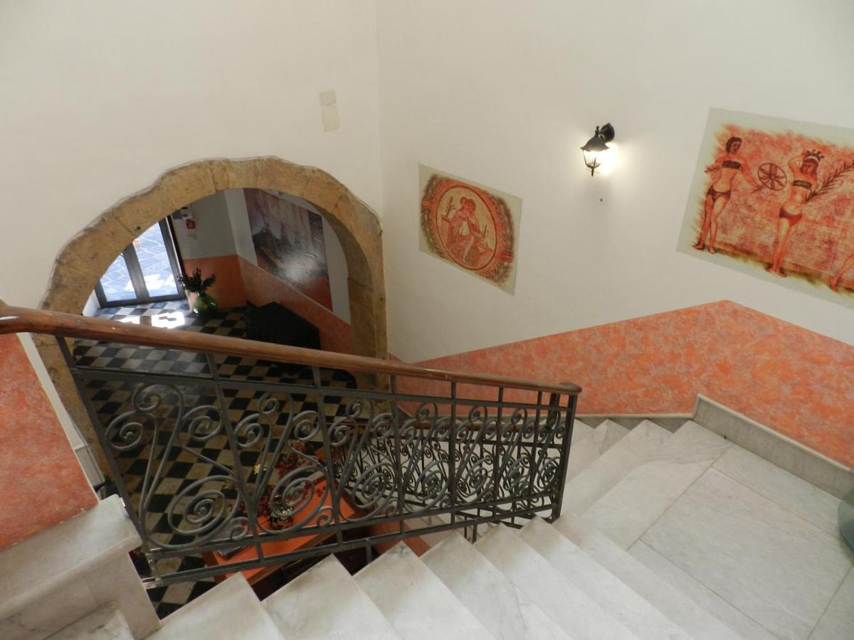 Antico Palazzo Affitti Brevi Bed and Breakfast Piazza Armerina Exterior foto