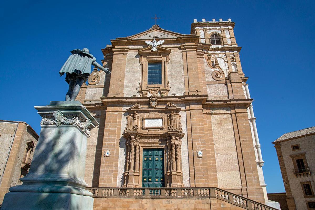 Antico Palazzo Affitti Brevi Bed and Breakfast Piazza Armerina Exterior foto